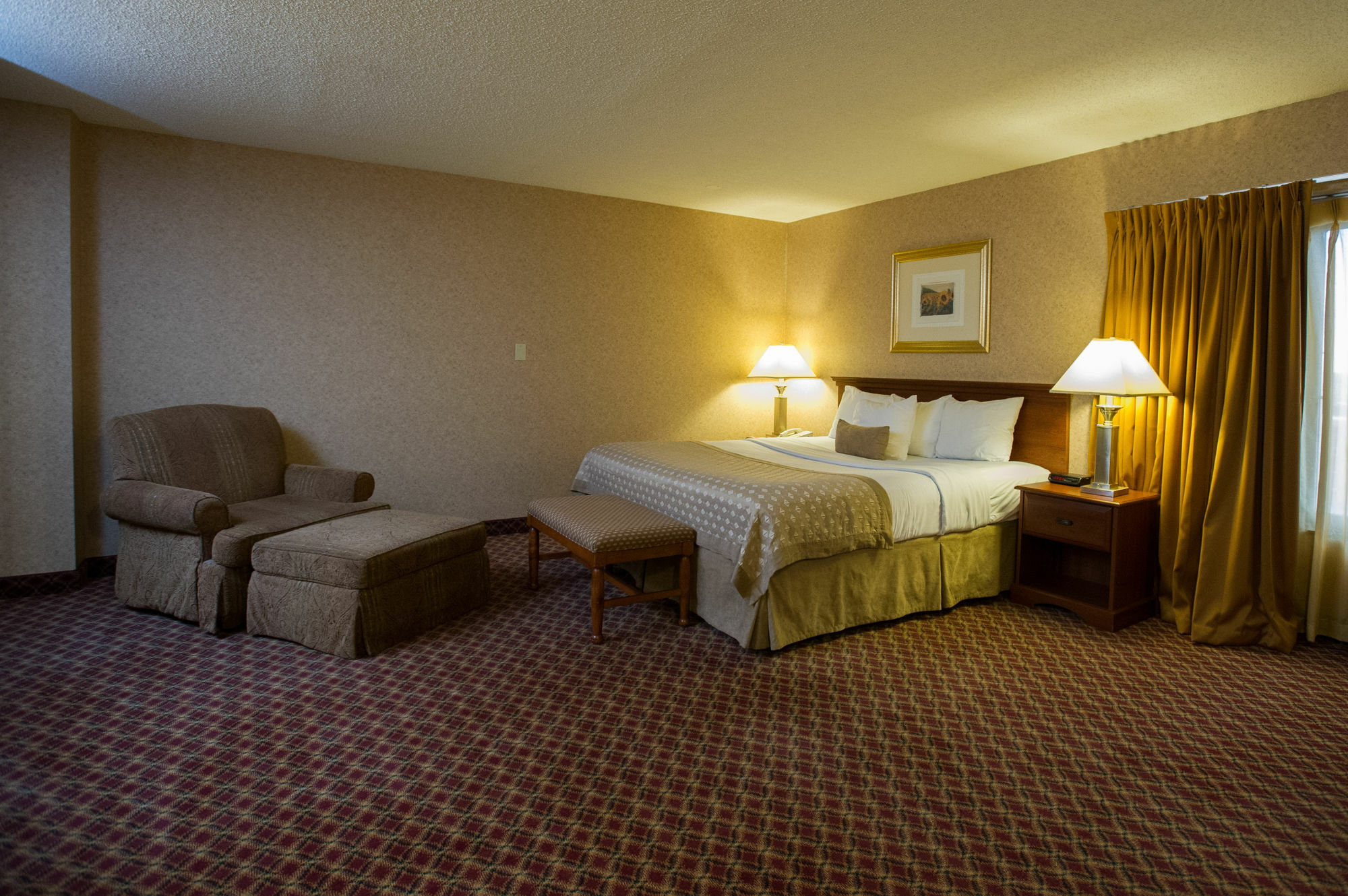 Ramada By Wyndham Topeka Downtown Hotel & Convention Center Exteriör bild